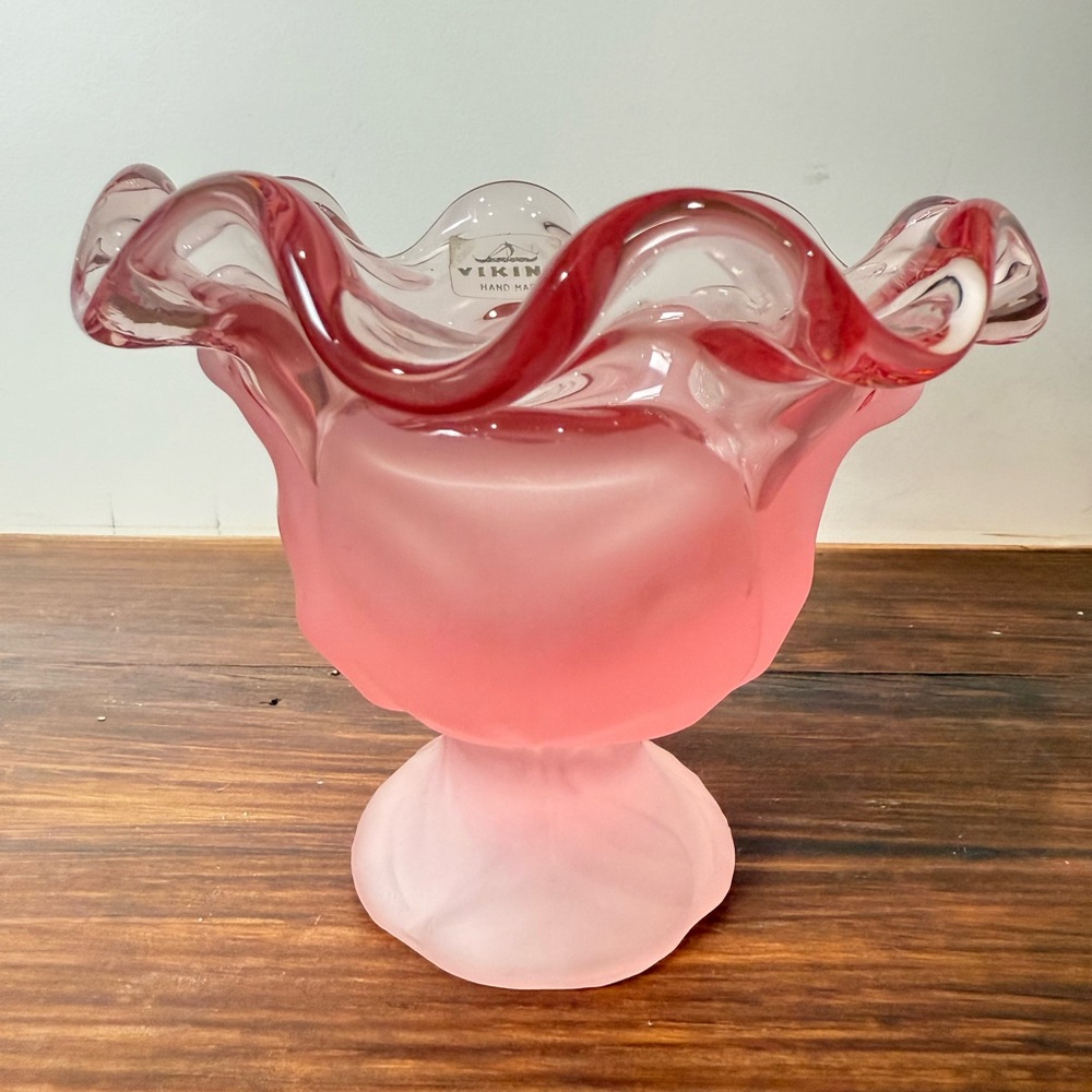 Vintage Viking Glass Pink Satin cabbage leaf compote bowl dish vase/ Candy Dish
